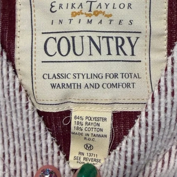 Elegant Women's Pajama Set - Picture 4 of 4